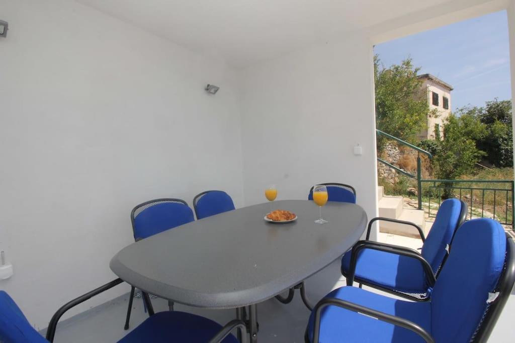 Holiday Home Aria Podgora Exterior photo